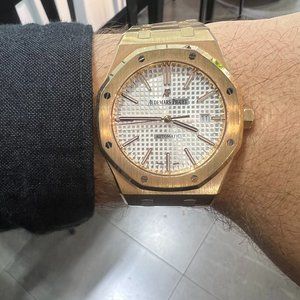 Audemars Piguet Royal Oak 41mm Silver Dial 18kt Rose Gold. Dated 2017.